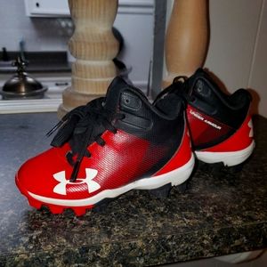 Under Armour t-ball cleats - size 8